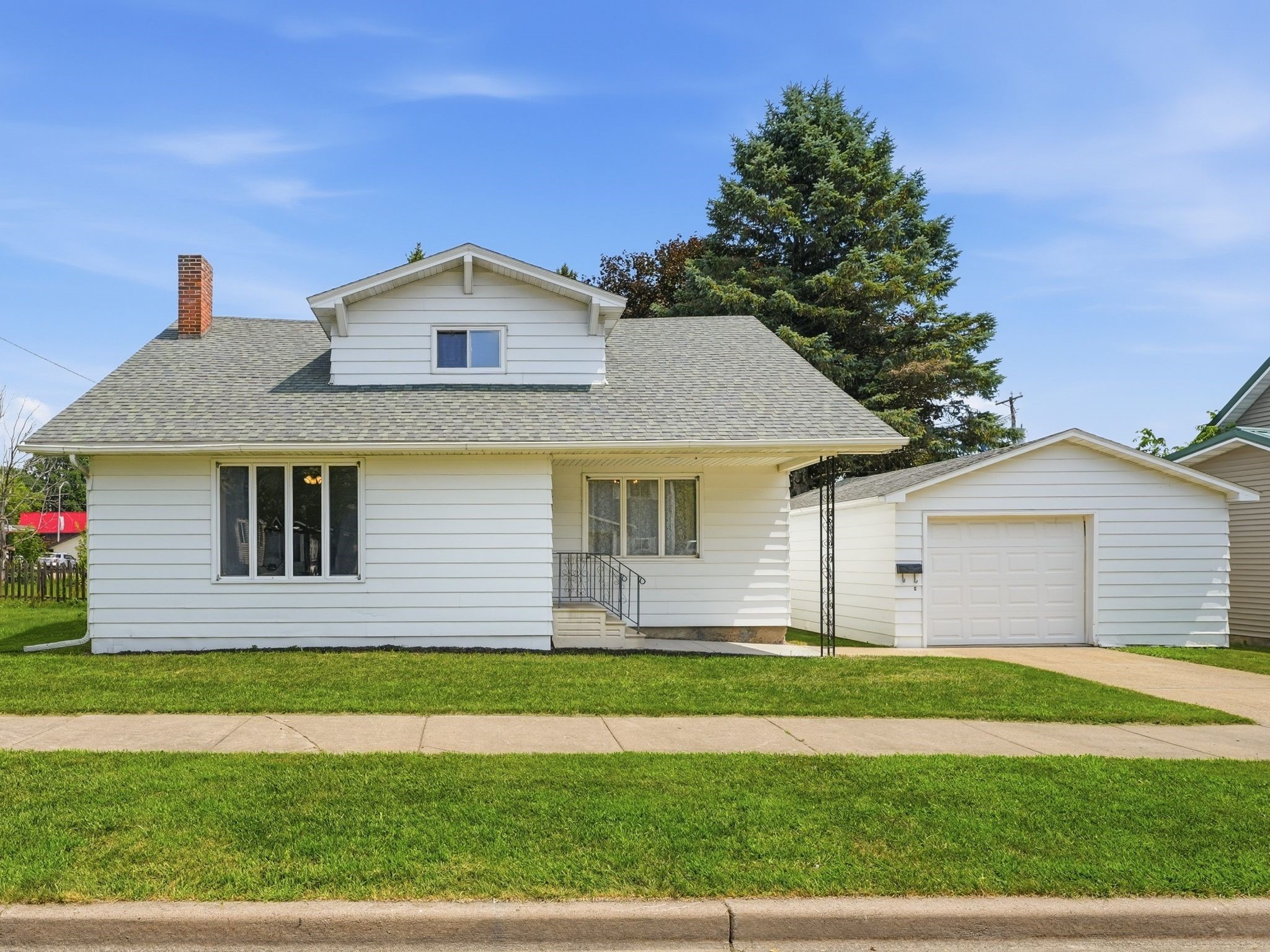 136 Barber Street Stanley, WI 54768 - Photo 1 of 38