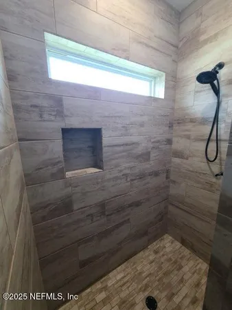 $2,400 | 4930 Southeast 10th Place, Keystone Heights, FL 32656