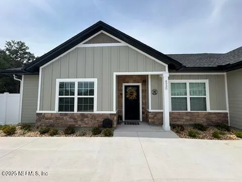 $2,400 | 4930 Southeast 10th Place, Keystone Heights, FL 32656