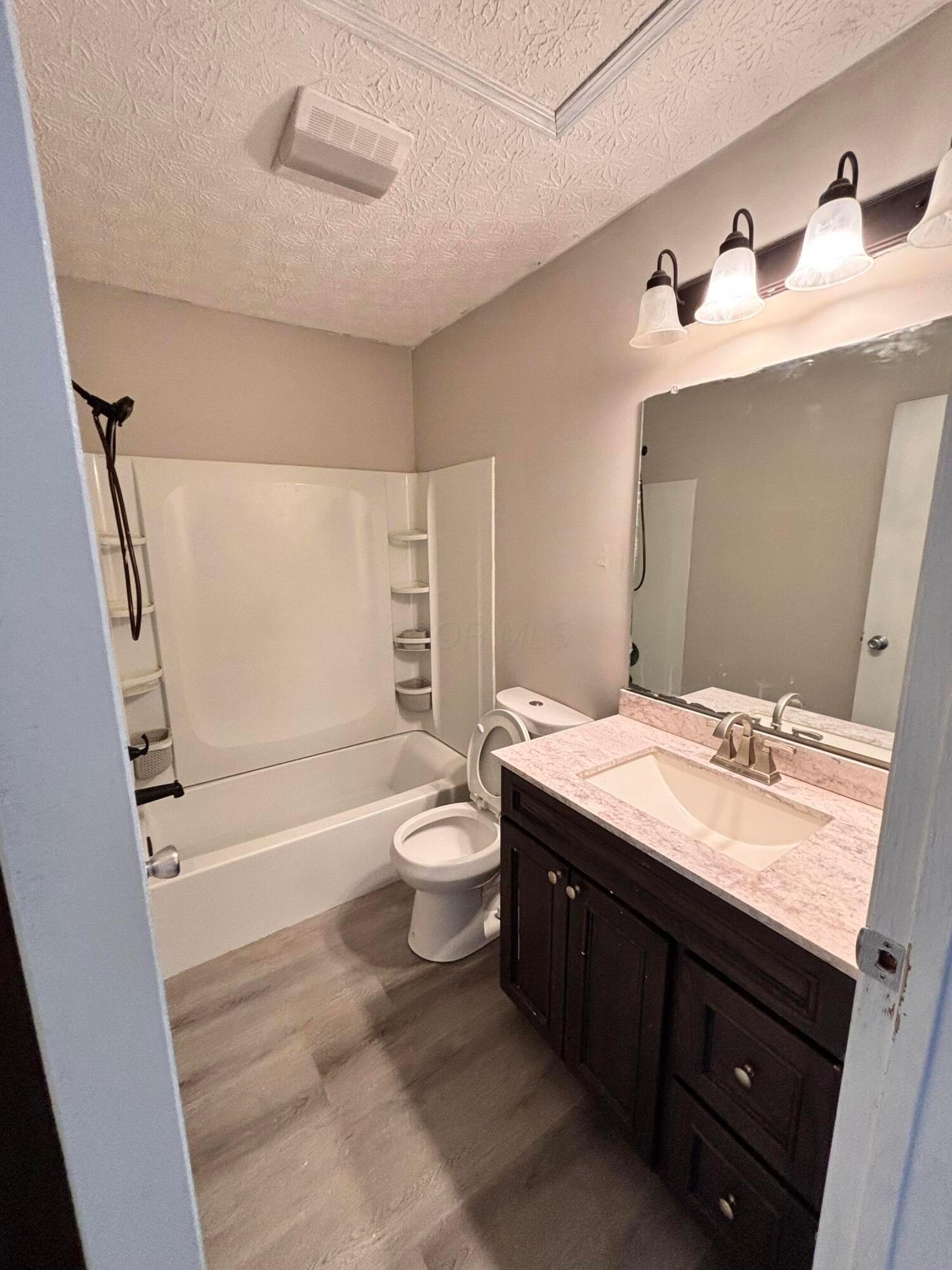 7500 Call Road, Unit 110F Blacklick, OH 43004 - Photo 19 of 20 Second floor full bath