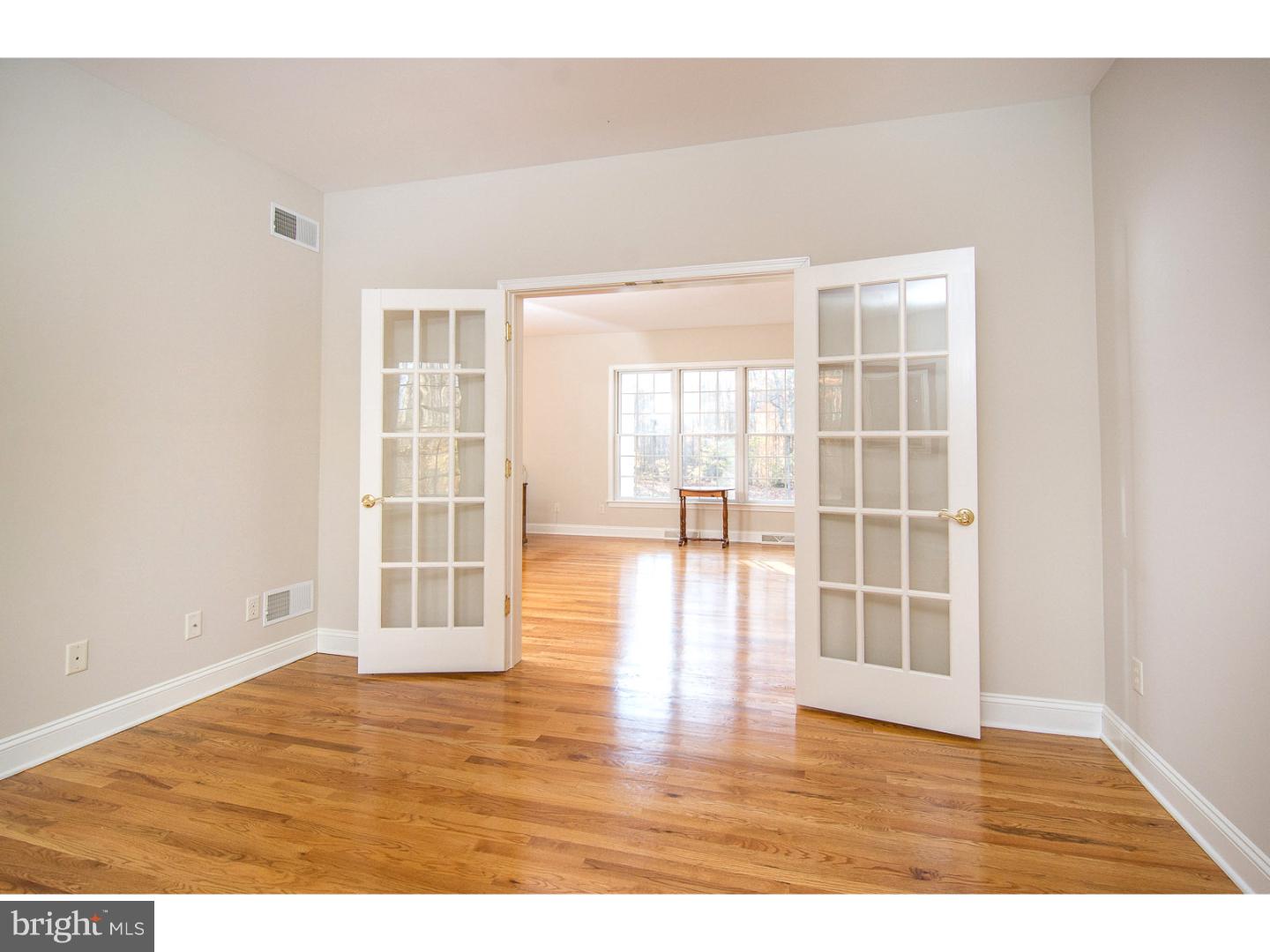 1078 Hopewell Road Downingtown, PA 19335 - Photo 7 of 25 Living Room