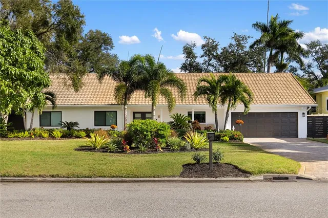 $2,490,000 | 3727 Tangier Terrace, Sarasota, FL 34239
