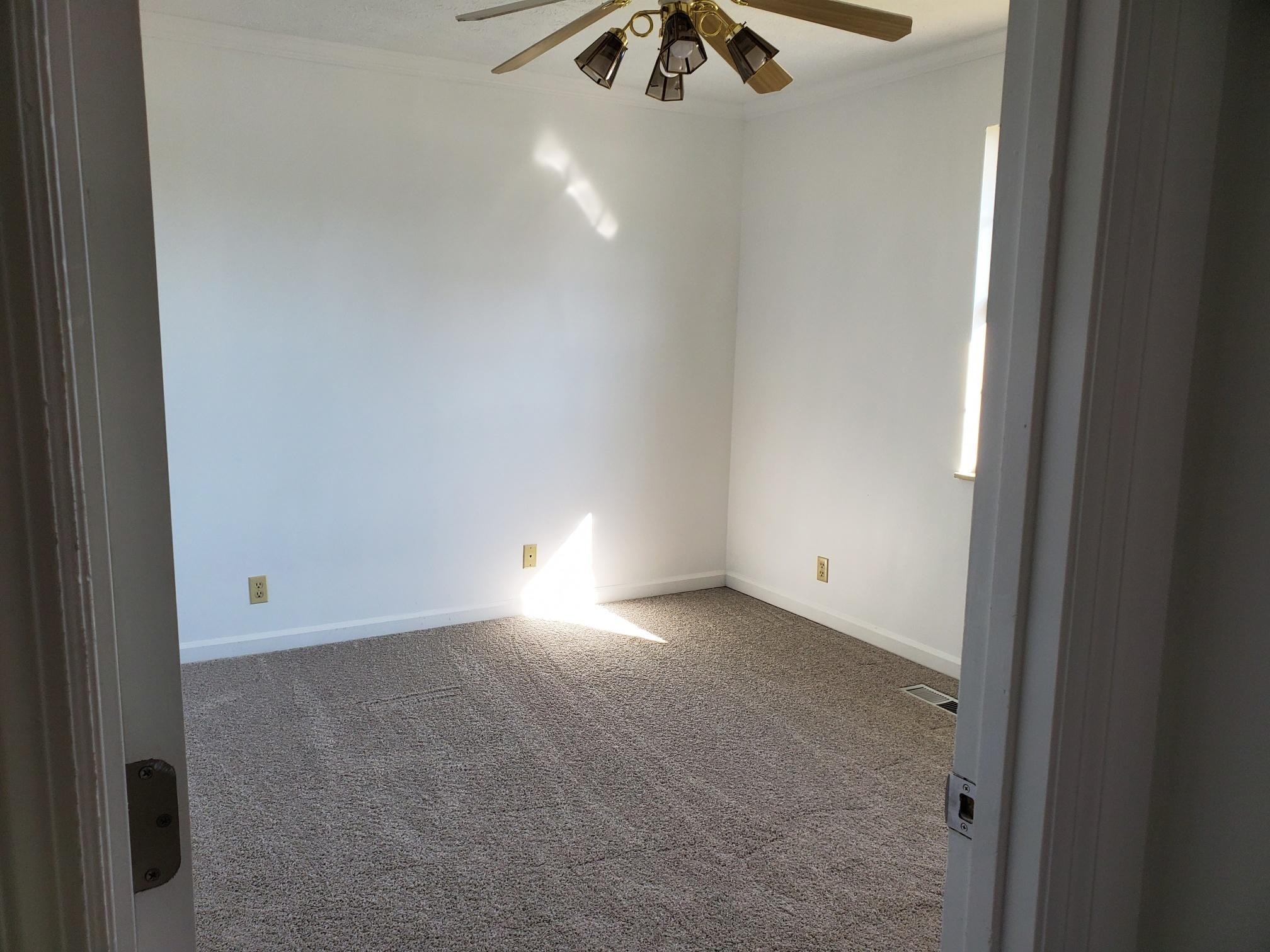 1912 Plumb Ridge Road Knoxville, TN 37932 - Photo 12 of 18 Gallery Image 12