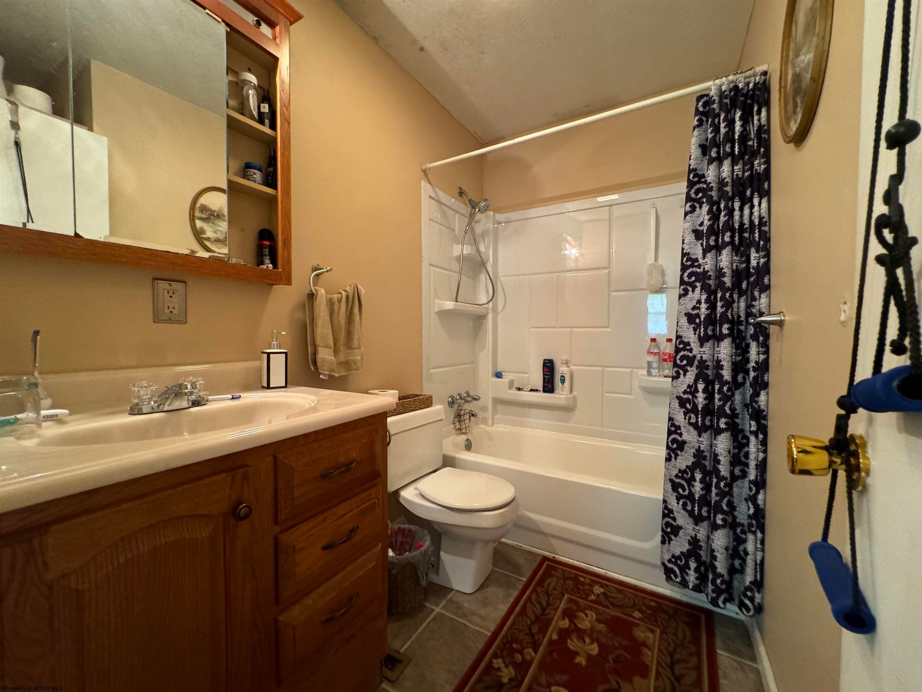 1537 Levels Road Fairmont, WV 26554 - Photo 19 of 25 Gallery Image 19