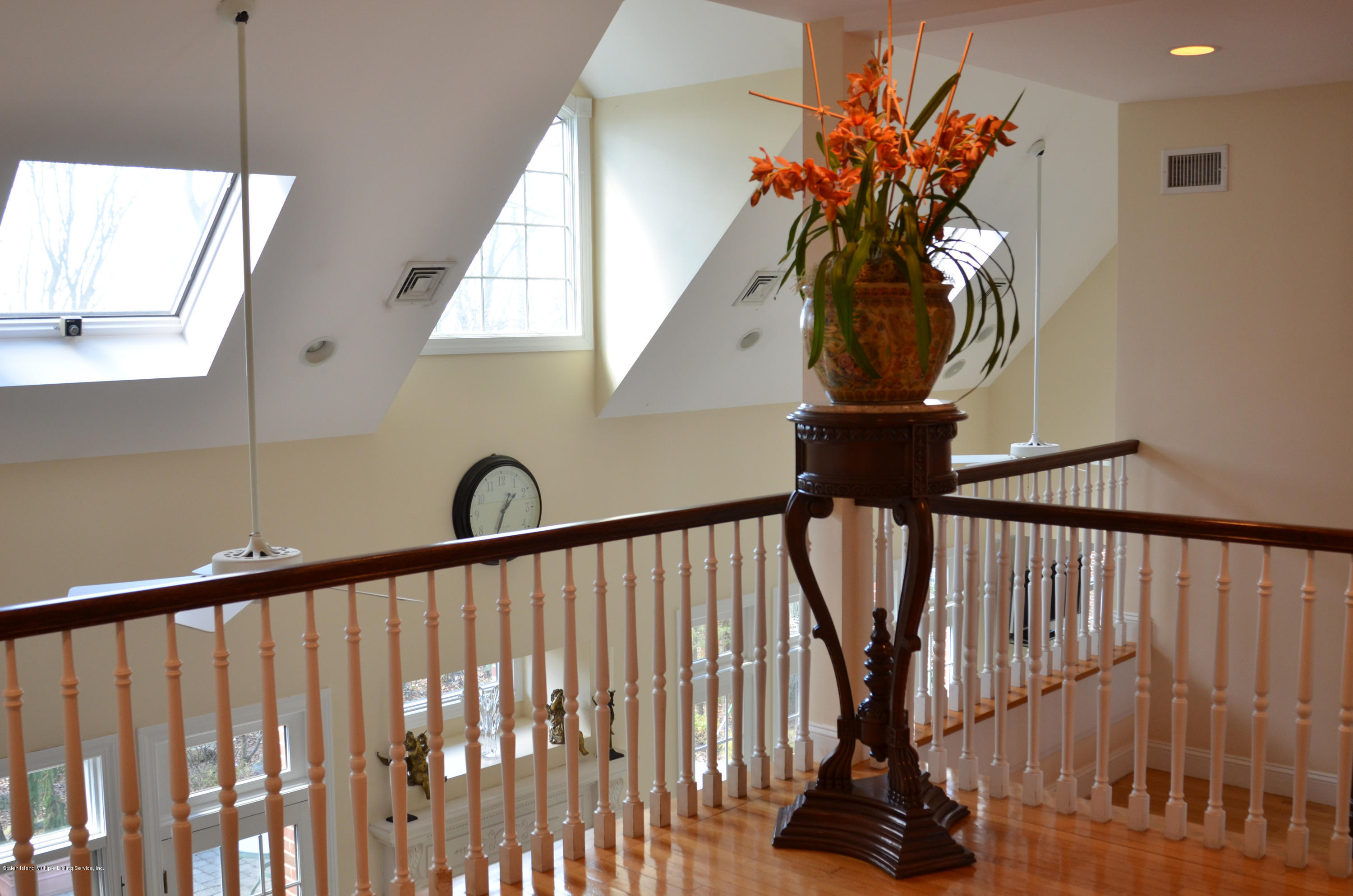 3 Silver Beech Road Staten Island, NY 10301 - Photo 39 of 67 loft 4