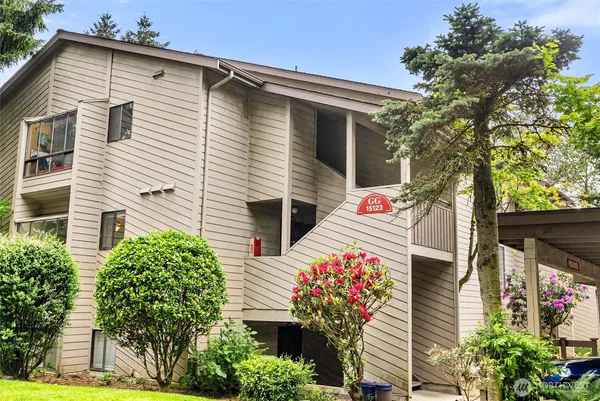 $319,950 | 15123 Sunwood Boulevard, Unit GG21, Tukwila, WA 98188