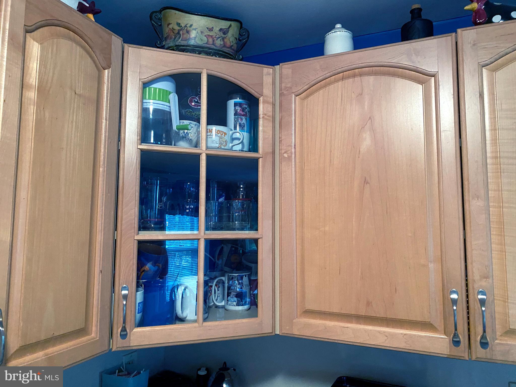65 Ridge Avenue Lumberton, NJ 08048 - Photo 25 of 42 Updated Cabinets!