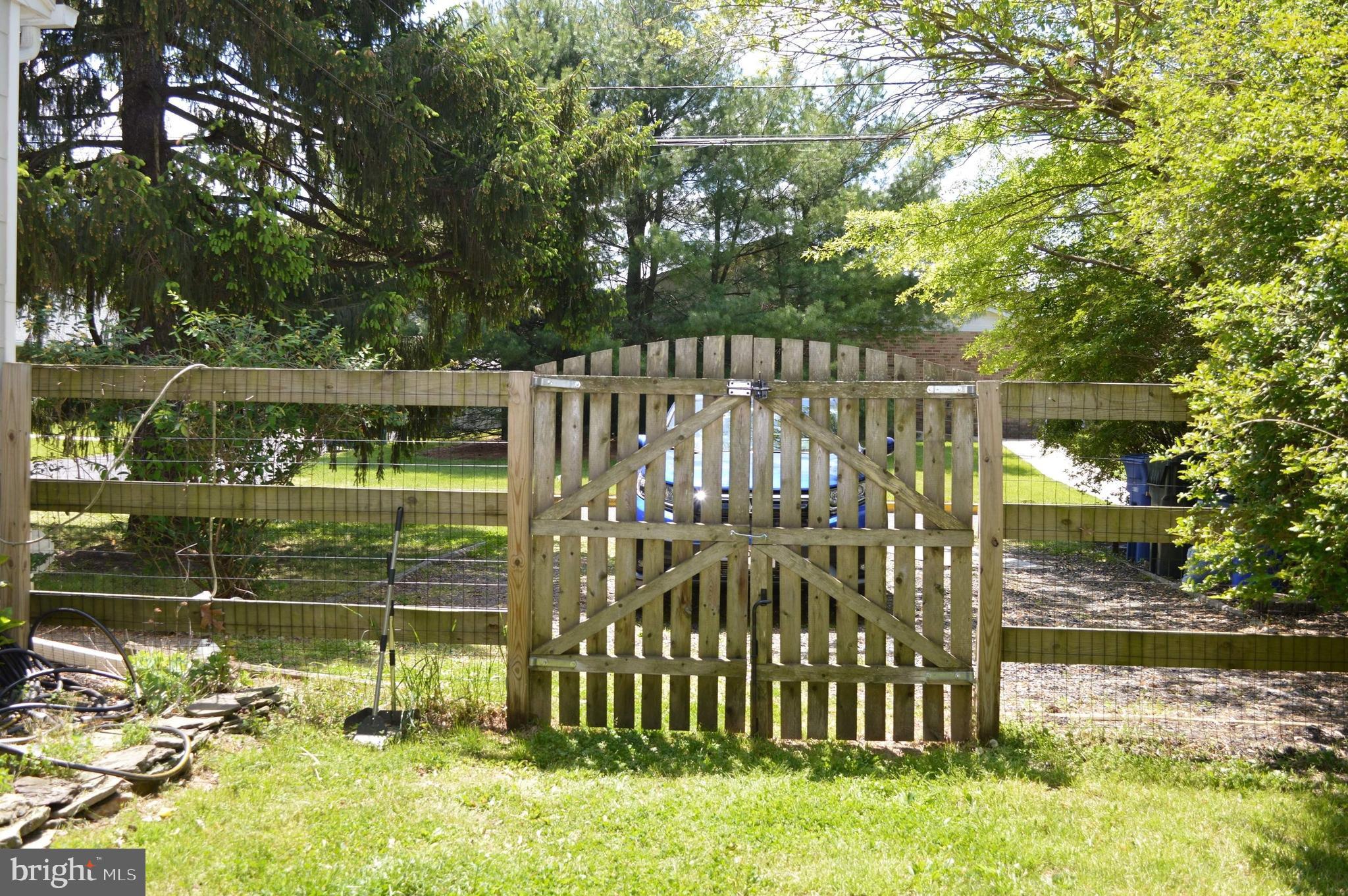65 Ridge Avenue Lumberton, NJ 08048 - Photo 4 of 42 Gated, Fenced Yard