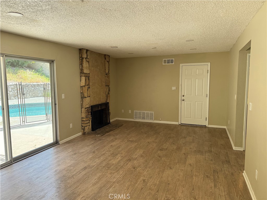 29338 Florabunda Road Canyon Country, CA 91387 - Photo 12 of 22