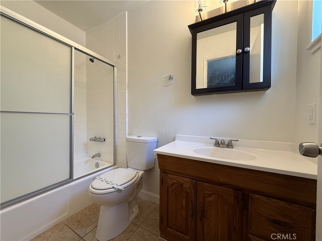 29338 Florabunda Road Canyon Country, CA 91387 - Photo 14 of 22