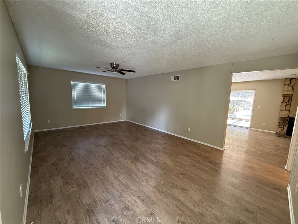 29338 Florabunda Road Canyon Country, CA 91387 - Photo 6 of 22