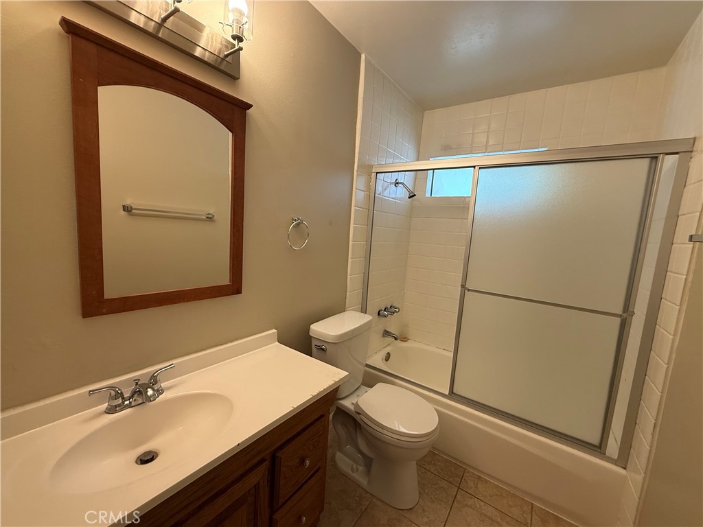 29338 Florabunda Road Canyon Country, CA 91387 - Photo 10 of 22