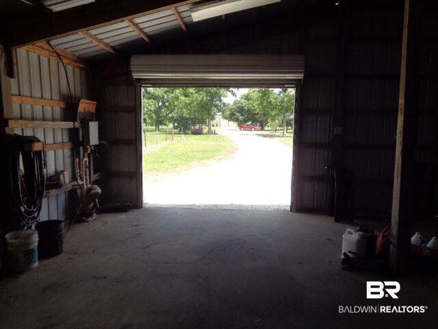 28202 Vargo Lane Elberta, AL 36530 - Photo 37 of 45 Also has an 8 foot door.