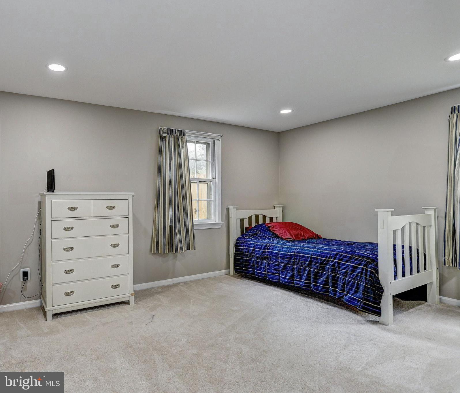 12022 Smoketree Road Potomac, MD 20854 - Photo 22 of 39 Bedroom