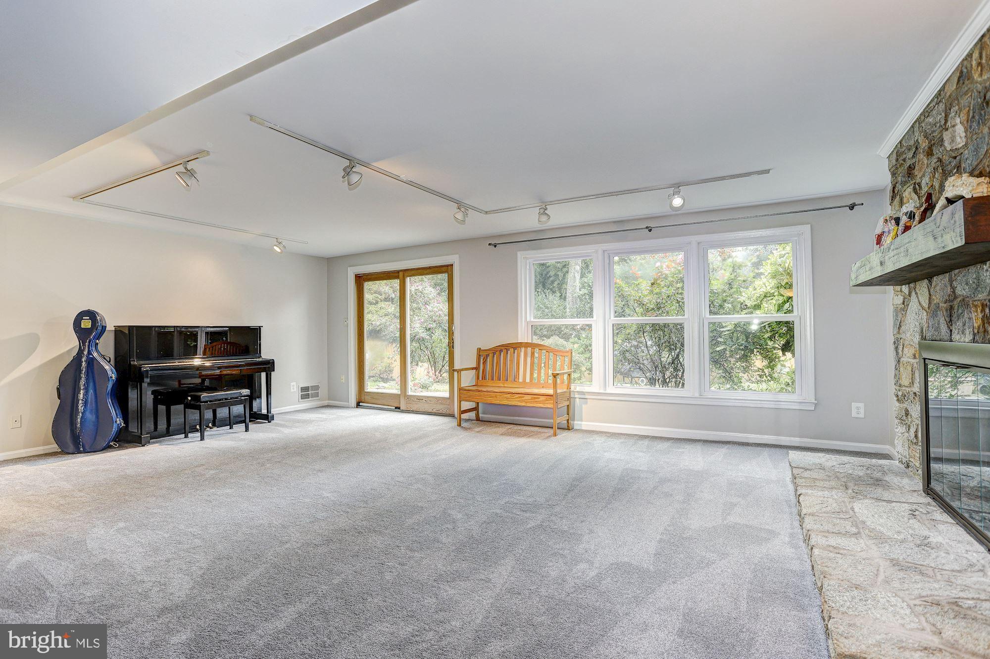 12022 Smoketree Road Potomac, MD 20854 - Photo 28 of 39 Recreation Room