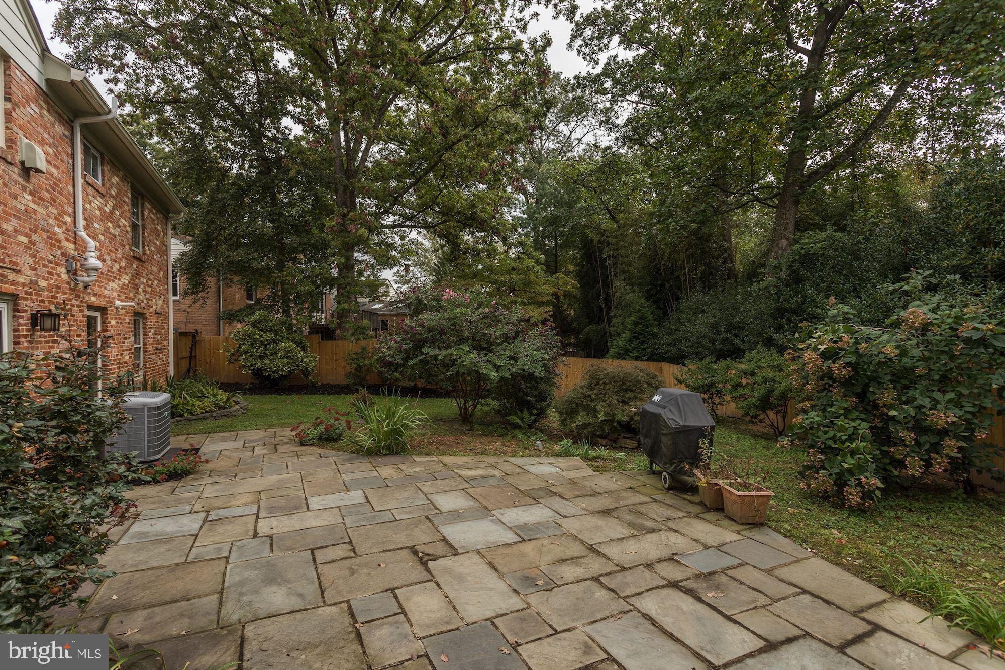 12022 Smoketree Road Potomac, MD 20854 - Photo 35 of 39 Patio