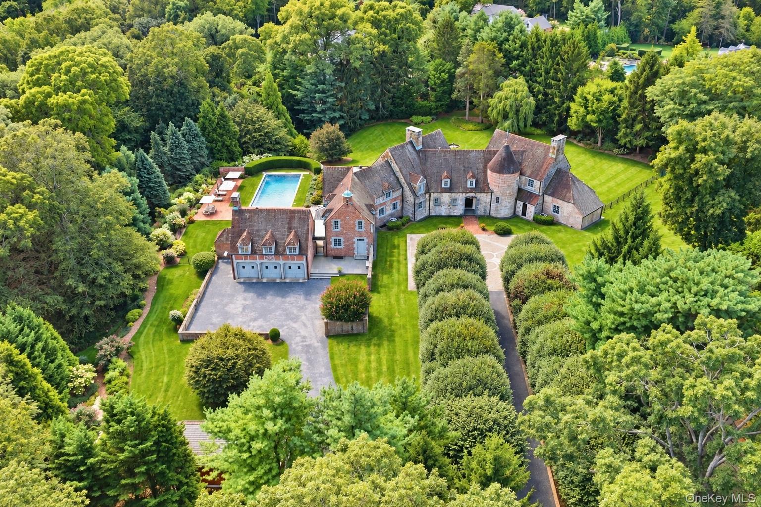 3 White Hill Road Cold Spring Harbor, NY 11724 - Photo 1 of 46 Gallery Image 1