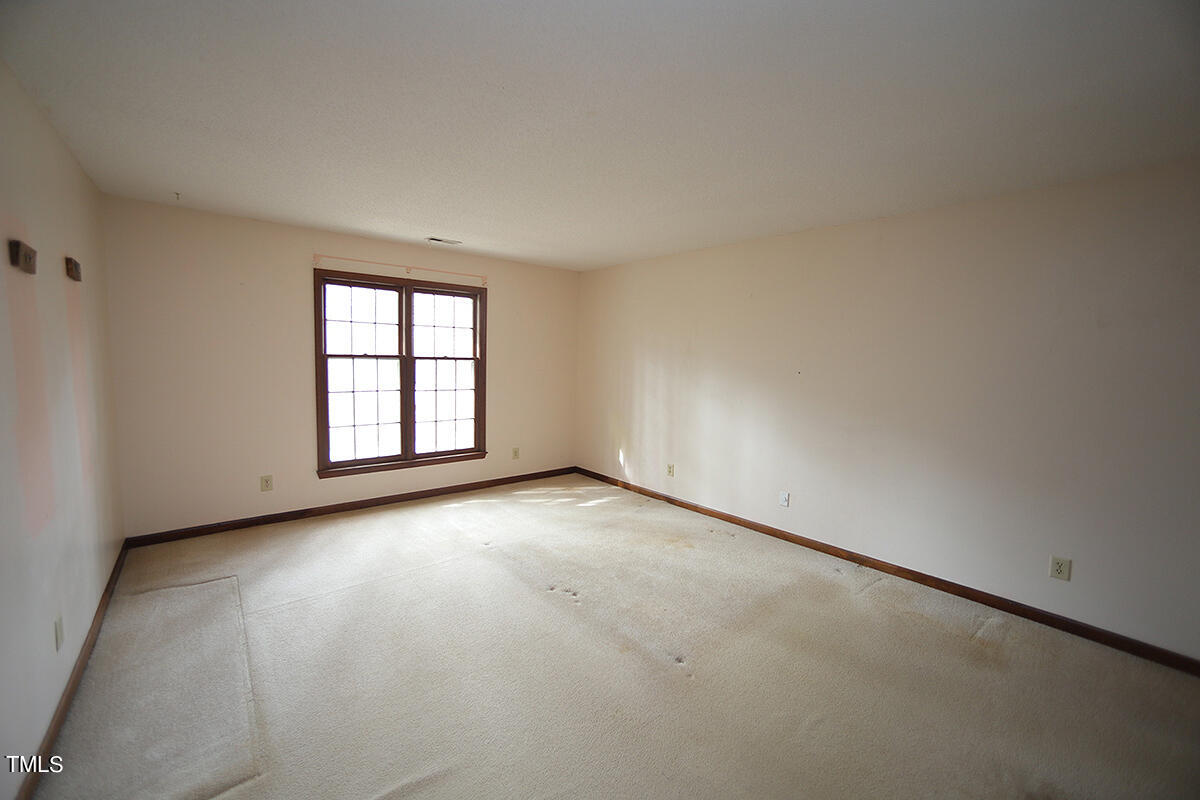 8604 Langtree Lane Raleigh, NC 27613 - Photo 21 of 35 8604 Langtree LaneT