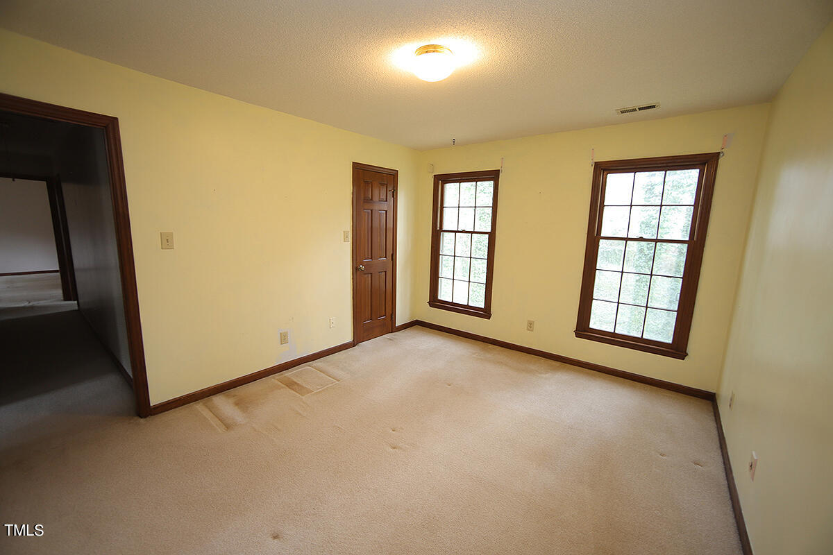 8604 Langtree Lane Raleigh, NC 27613 - Photo 28 of 35 8604 Langtree LaneZ1