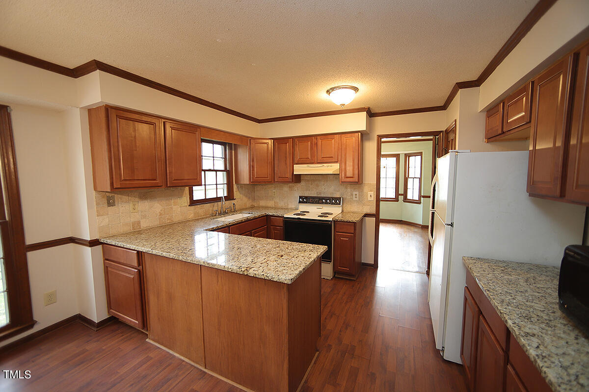 8604 Langtree Lane Raleigh, NC 27613 - Photo 10 of 35 8604 Langtree LaneI