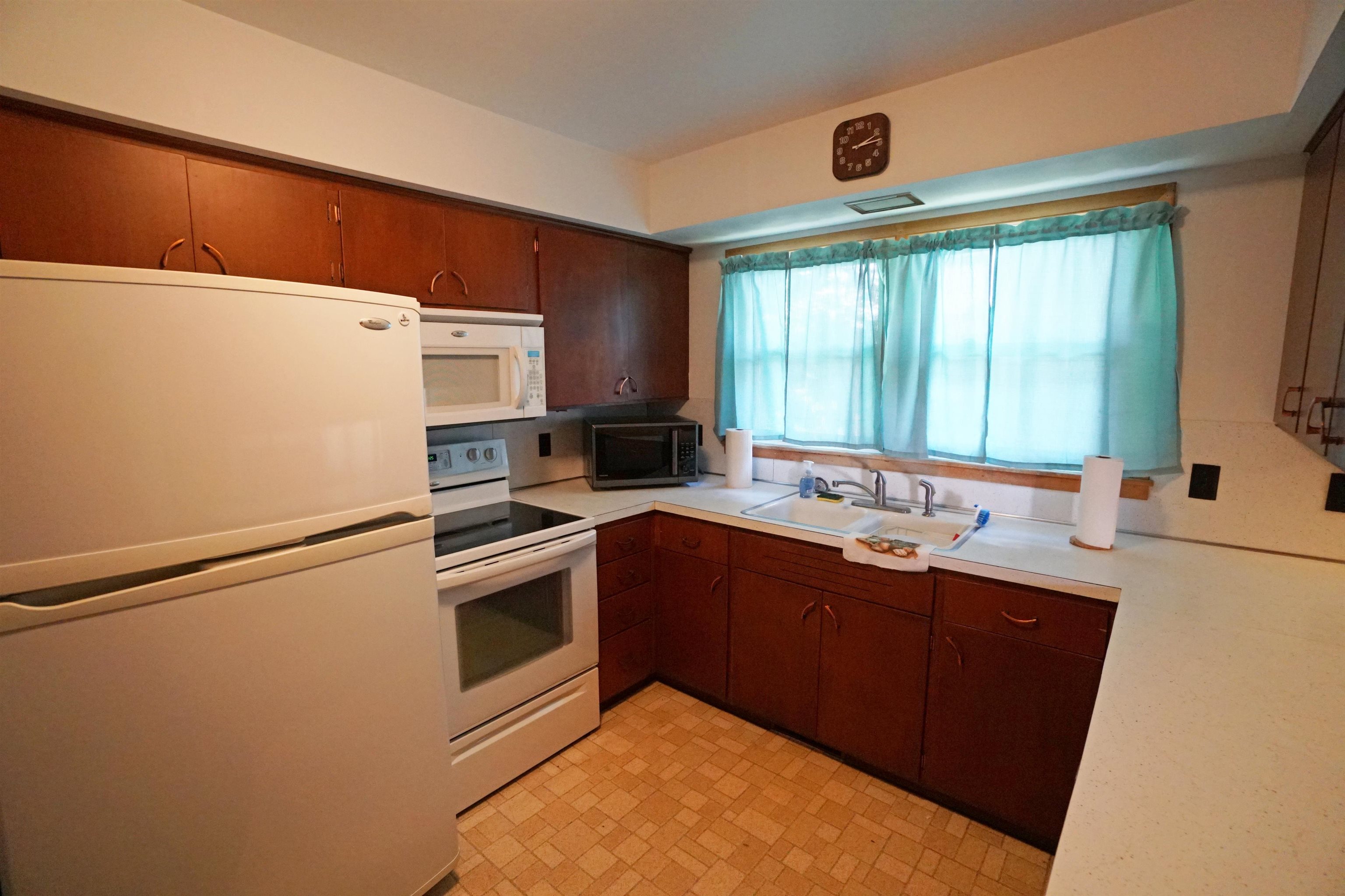 201 Jackson Street Hanover, IL 61041 - Photo 5 of 40
