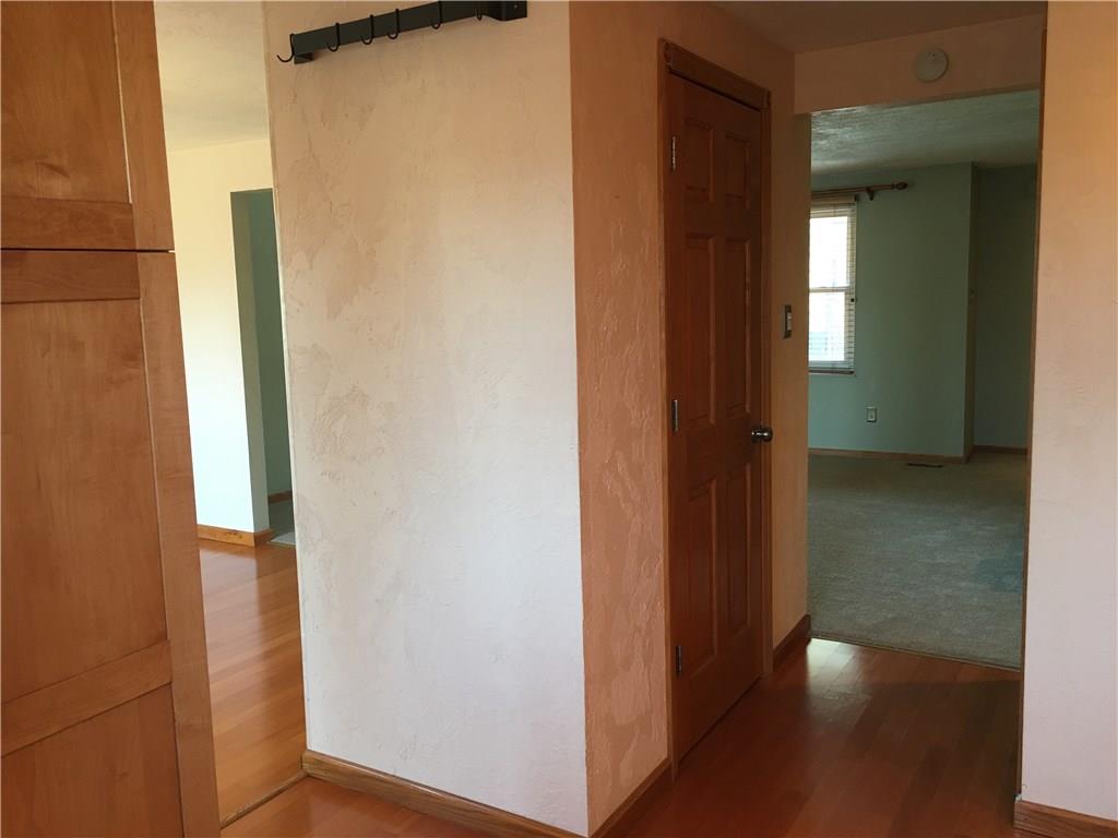 316 Ridge Point Circle Bridgeville, PA 15017 - Photo 3 of 21 Gallery Image 3