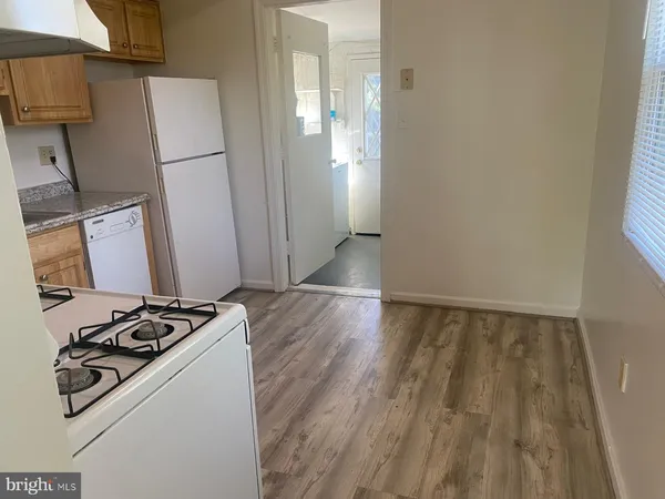 $2,995 | 2200 Greenwich Street, Falls Church, VA 22043
