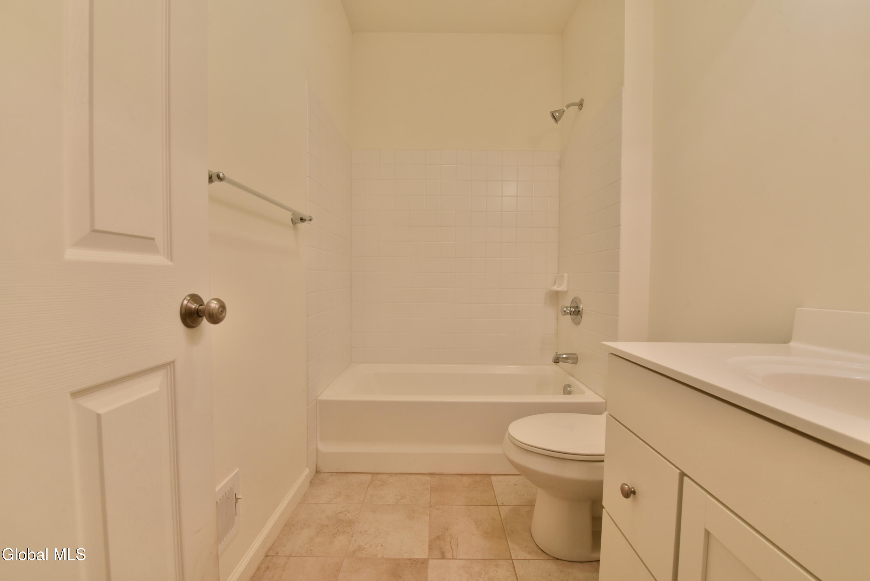 48 Fathers Way Guilderland, NY 12159 - Photo 7 of 45 33