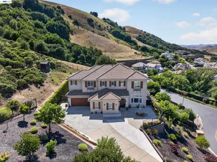 $3,849,000 | 200 Cliffecastle Court, San Ramon, CA 94583
