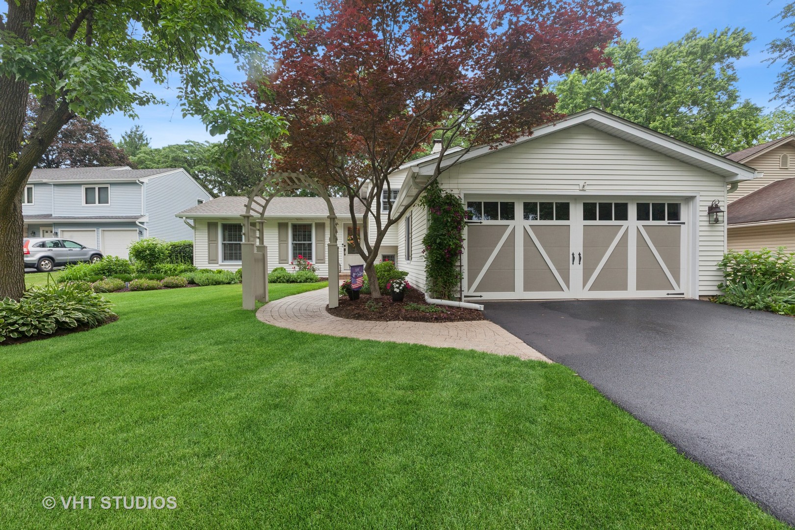 77 Flicker Court Naperville, IL 60565 - Photo 1 of 27 Gallery Image 1