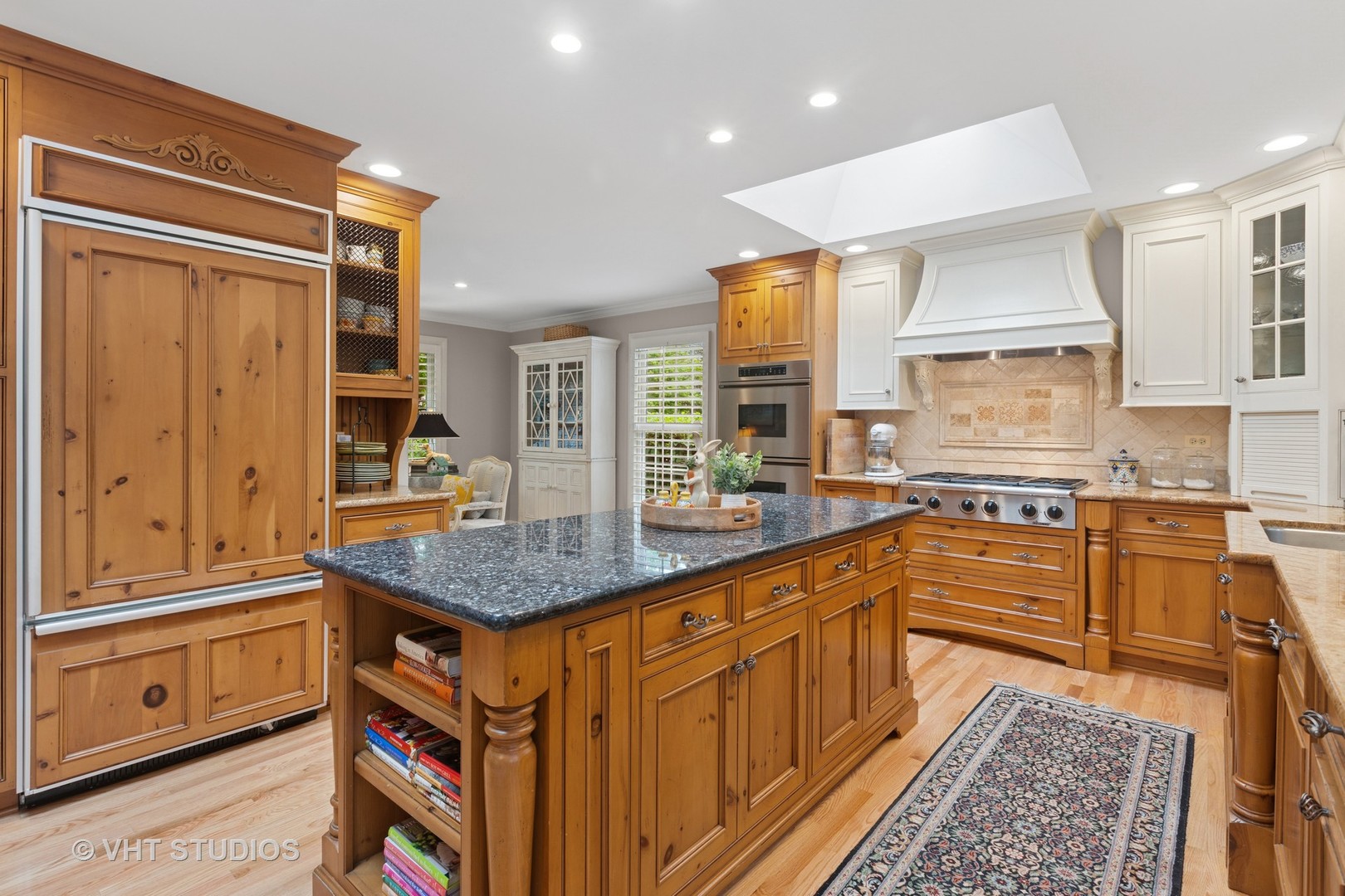 77 Flicker Court Naperville, IL 60565 - Photo 7 of 27 Gallery Image 7