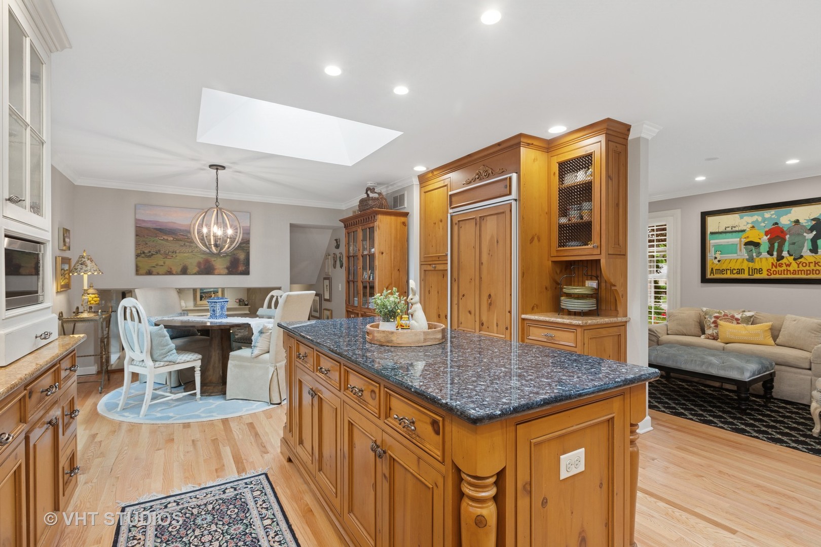77 Flicker Court Naperville, IL 60565 - Photo 9 of 27 Gallery Image 9