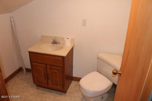 106 Half Moon Road Hawley, PA 18428 - Photo 28 of 35 Gallery Image 28