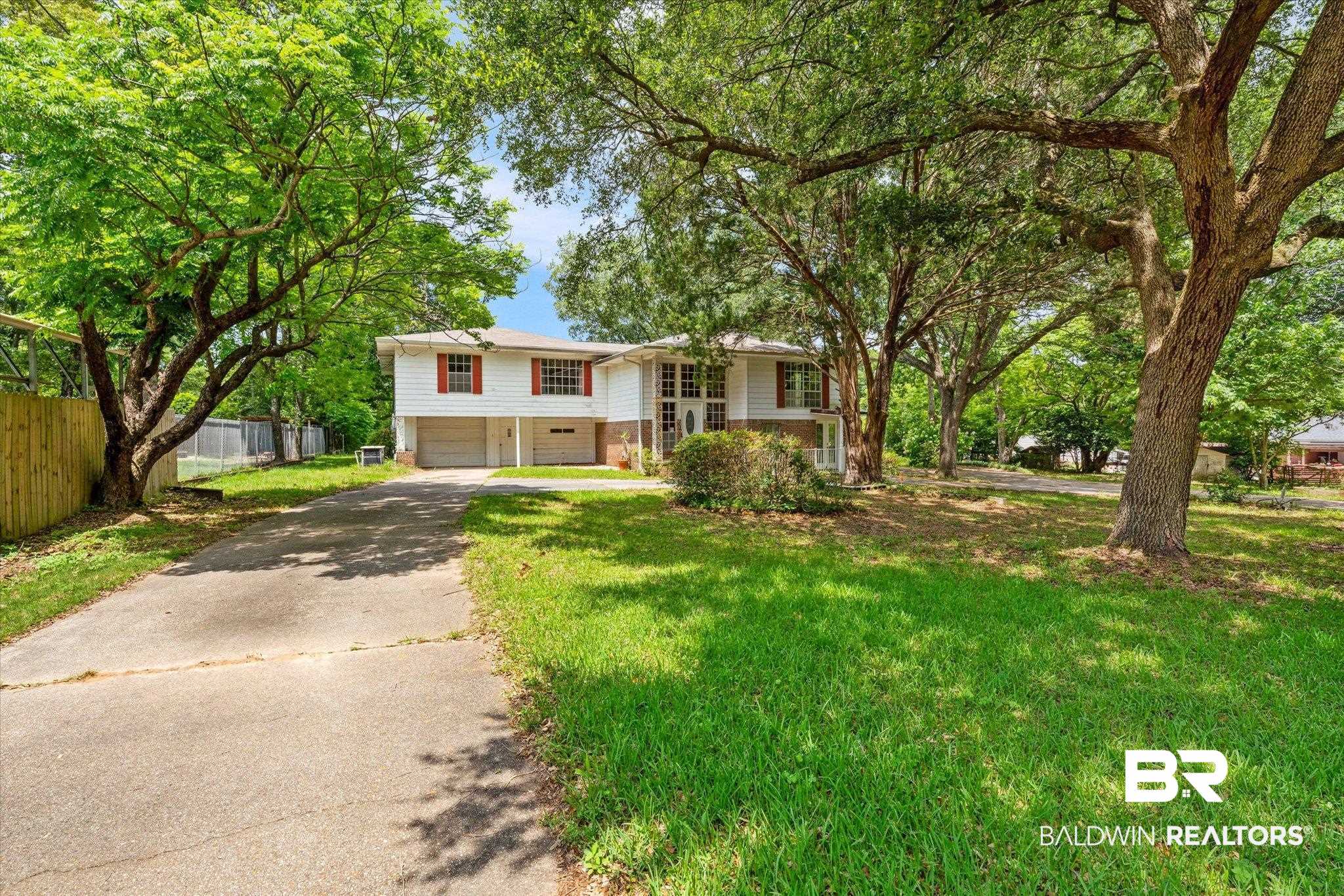 7250 Griffice Road Mobile, AL 36618 - Photo 2 of 46