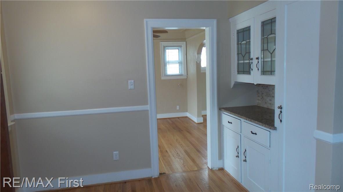 140 Chippewa Road Pontiac, MI 48341 - Photo 28 of 46 20170412_114848.jpg