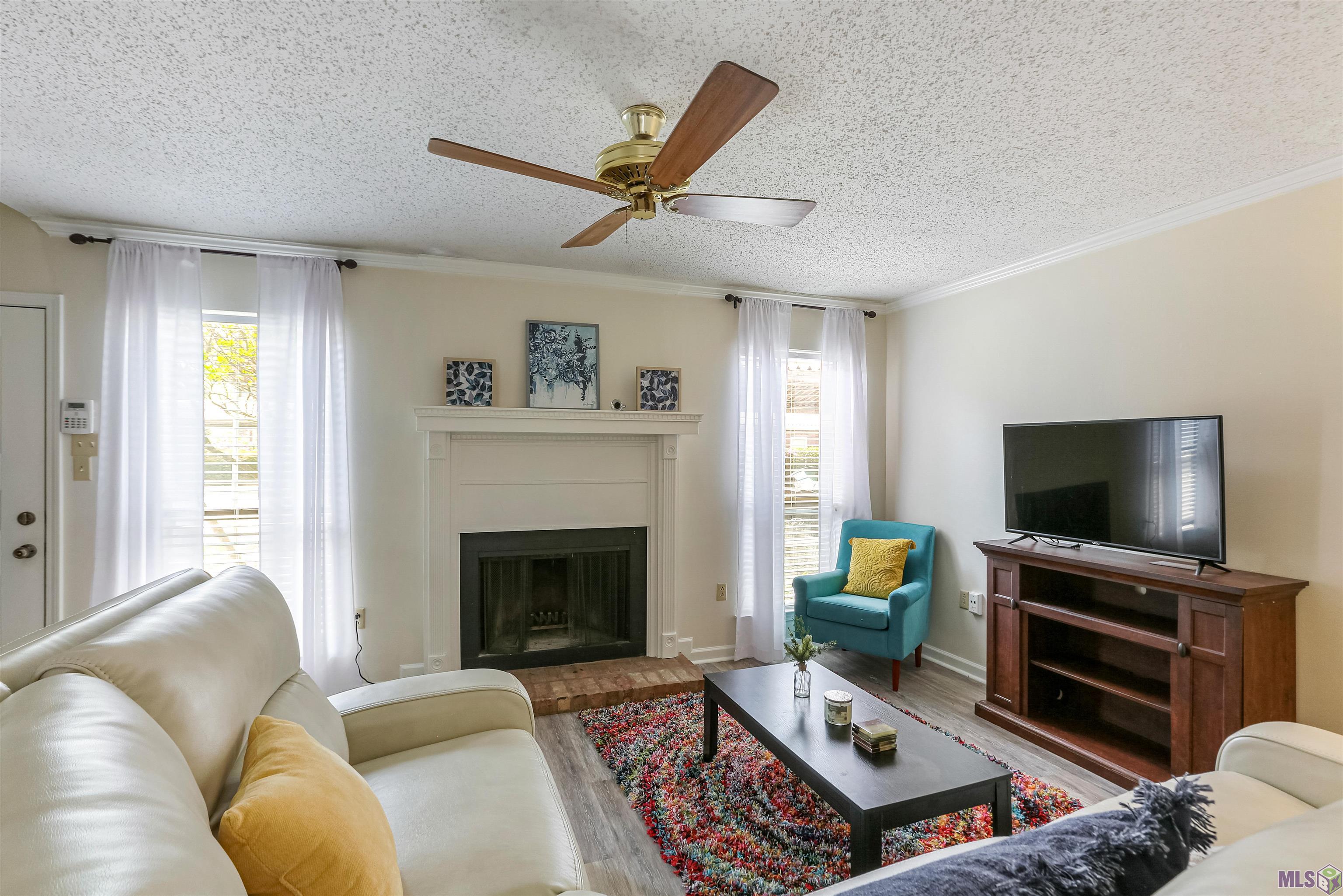 944 Ridgepoint Court, Unit 10D Baton Rouge, LA 70810 - Photo 3 of 17 Gallery Image 3
