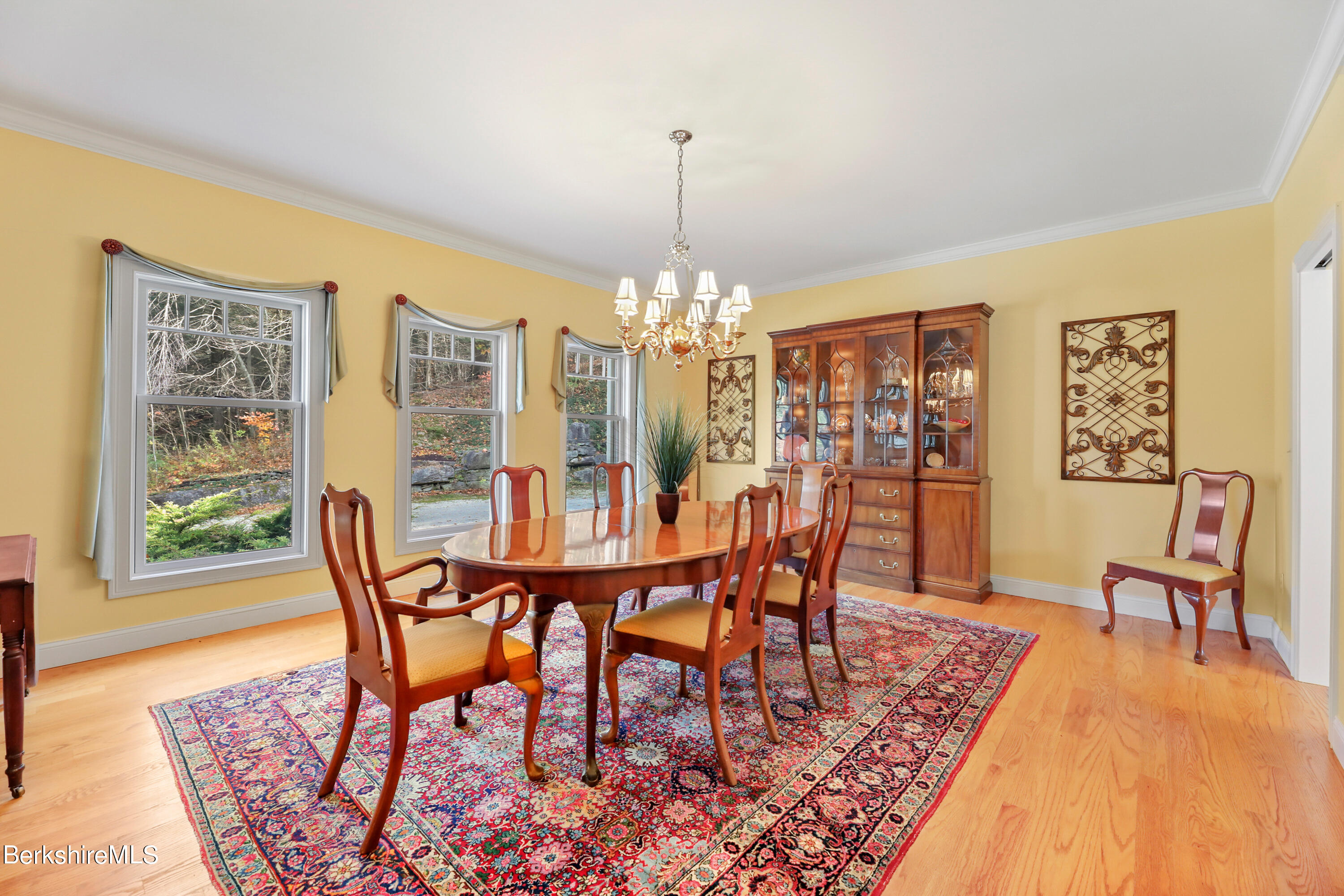 290 Chanterwood Road Lee, MA 01238 - Photo 19 of 30 70 Dining Room