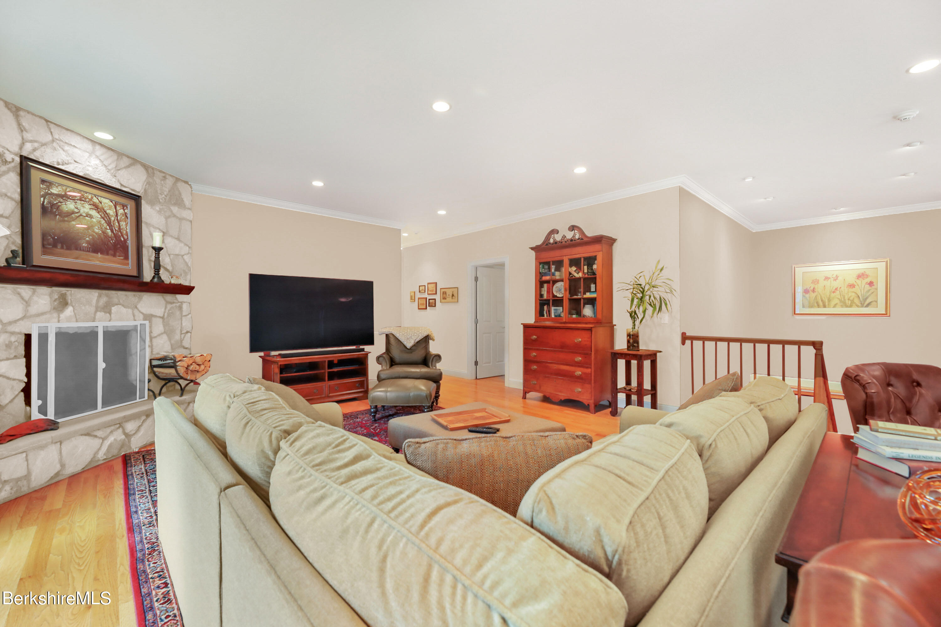 290 Chanterwood Road Lee, MA 01238 - Photo 5 of 30 Virtual Painting