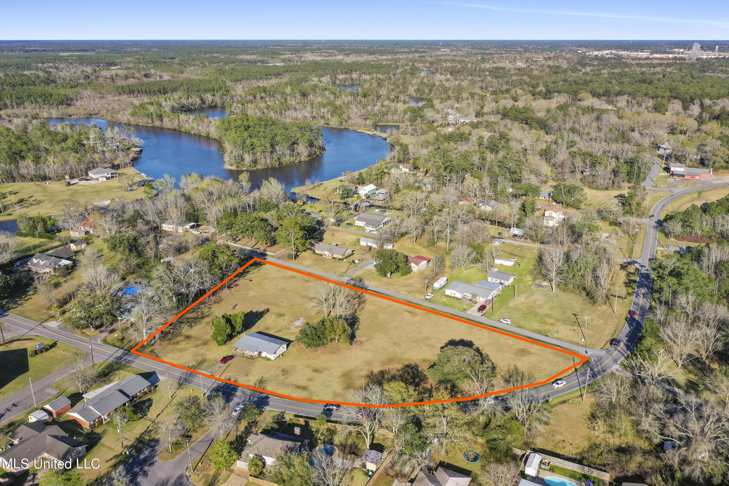 11532 Cedar Lake Road Biloxi, MS 39532 - Photo 7 of 8 002