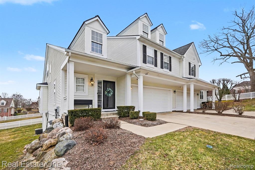 686 West Bluff Court, Unit 23 Rochester Hills, MI 48307 - Photo 1 of 43