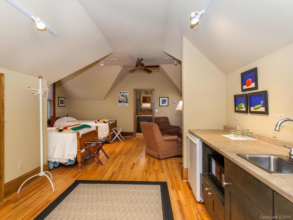 966 East Clubhouse Road, Unit 78 Sylva, NC 28779 - Photo 34 of 45 Gallery Image 34