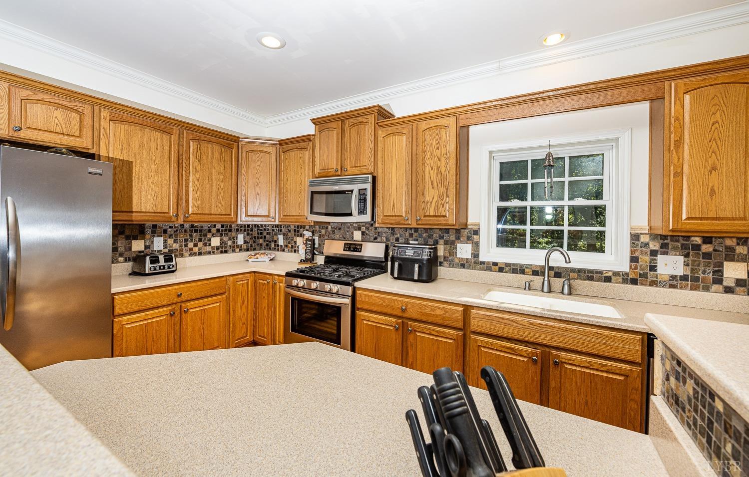 1030 Hunters Hollow Road Goode, VA 24556 - Photo 16 of 57