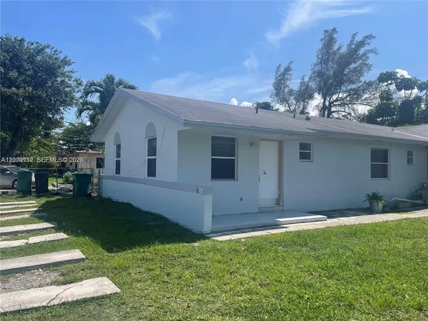 $2,300 | 20044 Southwest 87th Place, Cutler Bay, FL 33189