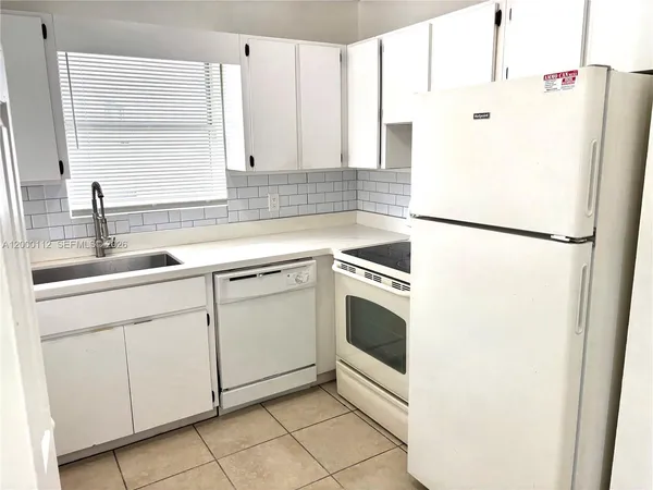 $2,300 | 20044 Southwest 87th Place, Cutler Bay, FL 33189