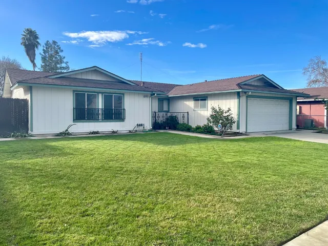 $395,000 | 14853 West Middleton Avenue, Kerman, CA 93630