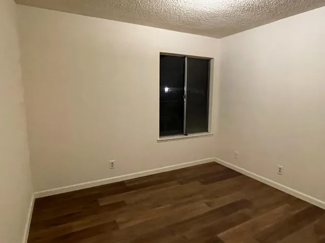 $395,000 | 14853 West Middleton Avenue, Kerman, CA 93630