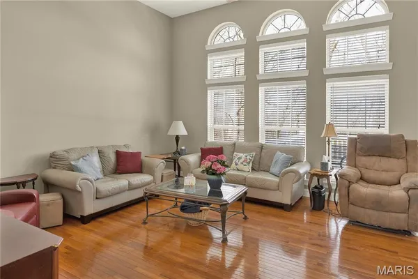 $825,000 | 364 Whispering Forest Lane, Pacific, MO 63069
