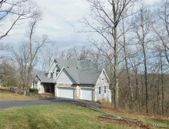 $825,000 | 364 Whispering Forest Lane, Pacific, MO 63069