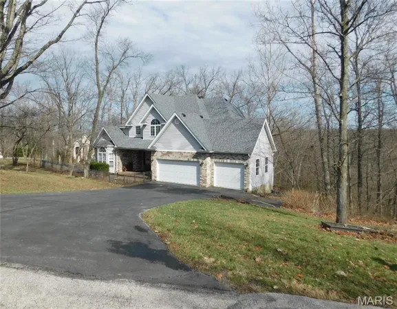 $825,000 | 364 Whispering Forest Lane, Pacific, MO 63069