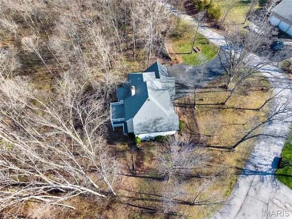 $825,000 | 364 Whispering Forest Lane, Pacific, MO 63069